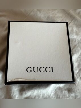 Gucci Gift Storage Belt Box 5.5” X 5.5” X2.5” Black Cream Empty Presentation Box